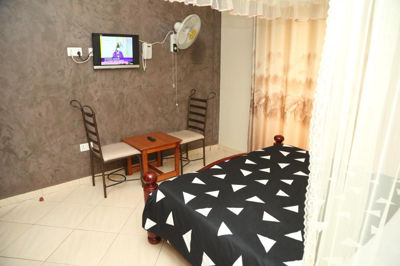 Harts Motel Kampala Luaran gambar
